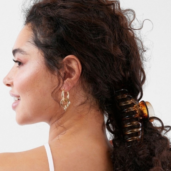 2/$40! GEMELLI Jenna Clip - 2 Pack - Picture 3 of 6